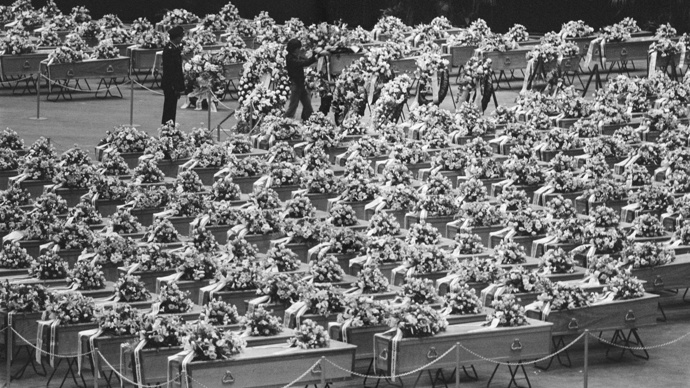 Letiště Los Rodeos bylo poseto stovkami rakví s pozůstatky cestujících, pro které se stalo datum 27. března 1977 osudným.