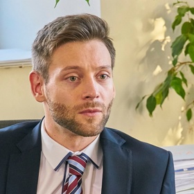 Jak je to s Vítkem a jeho šéfem? Co je ještě oprávněná kritika a co už je bossing?