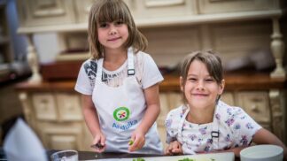 Zábava v kuchyni: 3 snadné svačinky, které zvládnou i nejmenší děti