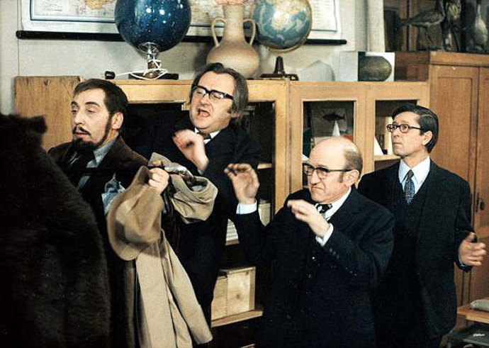 Komedie Šest medvědů s Cibulkou se natáčela ve škole v Lužické ulici na pražských Vinohradech.