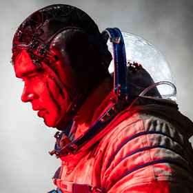 Sputnik: Kosmonaut Konstantin Sergejevič má splněnou misi, a tak nastaví kurz na zpáteční cestu. Než ale přistane na Zemi, dojde k nehodě.