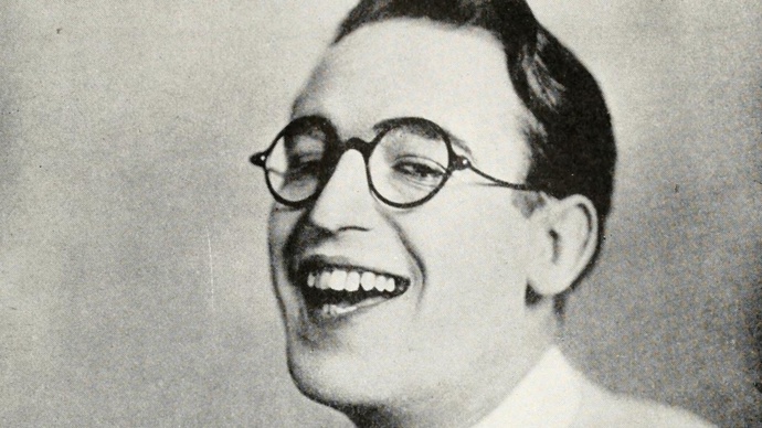 Harold Lloyd prý nikdy neuvažoval o jiném povolání, než bylo herectví. Jak se ukázalo, měl opravdu dobrý odhad a díky své píli, talentu a odhodlání se brzy dostal na samý vrchol tehdy se rozjíždějícího filmového průmyslu.