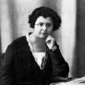 Jarmila Mayerová milovala Jaroslava natolik, že si ho vzala i přes nesouhlas rodičů. Ti dobře věděli, co bude jejich dceru s Haškem čekat.