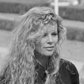 Kim Basinger ukázala dveře Alecovi Baldwinovi v roce 1998. Opět byl na vině Oscar, konkrétně za drama L. A. – Přísně tajné.
