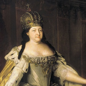 Carevna Anna Ivanovna sice nebyla vzor všech ctností, ale i ona musela být vyděšena, když na chodbě Zimního paláce potkala svého vlastního ducha. Nic dobrého to nevěštilo... 