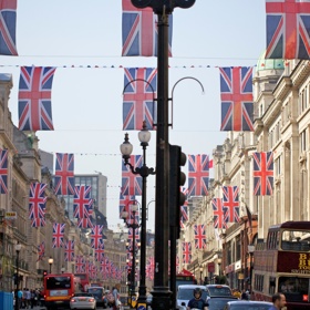 Svatbu prince Williama a krásné Kate slavila celá Británie, Commonwealth a vlastně i lidé po celém světě. Britové díky tomu získali jeden státní svátek a volno navíc.