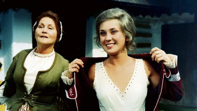 Šestadvacetiletá Naďa Konvalinková v pohádce Honza málem králem.