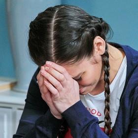 Jana je nešťastná. Malovala si společný život se známým hercem, ale ten je teď v nedohlednu.