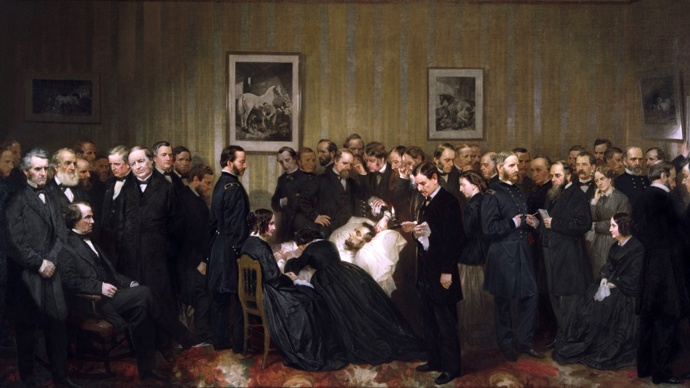 Poslední hodiny života Abrahama Lincolna – s tehdejšími možnostmi už mu lékaři nemohli život zachránit. Dnes by to podle odborníků nemožné nebylo.