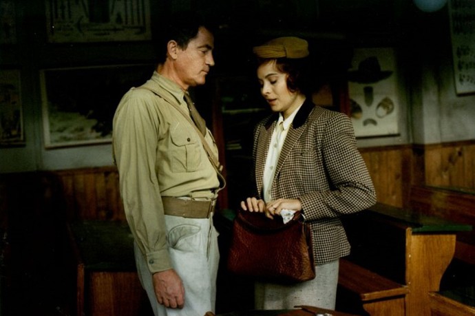 Uniforma, kterou nosí Jan Tříska, je smyšlená. V armádě bychom takovou nenašli.  