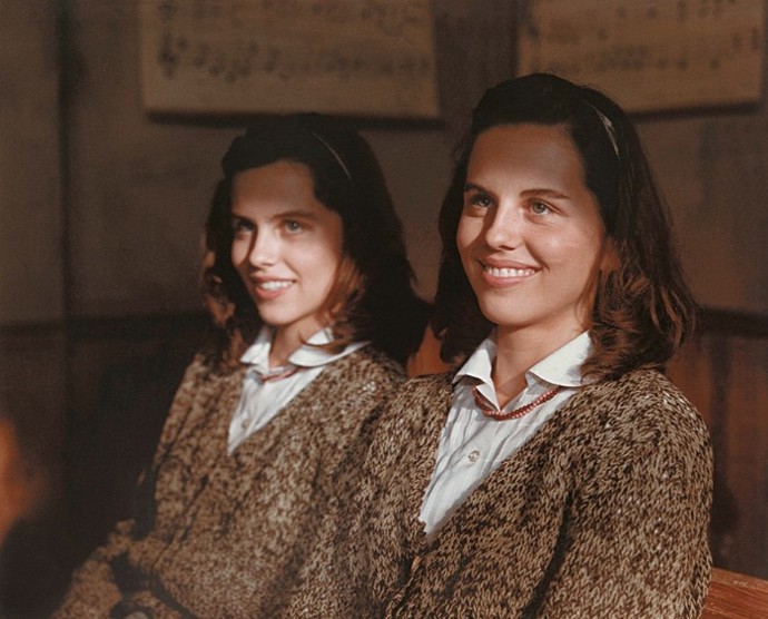 Film Obecná škola se natáčel bez zvuku. Herci se pak museli ve studiu nadabovat. 