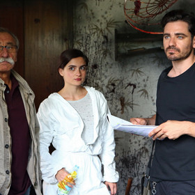 Ve skutečnosti fyzika Kotkovi ve škole moc nešla. Měl rád češtinu a cizí jazyky.