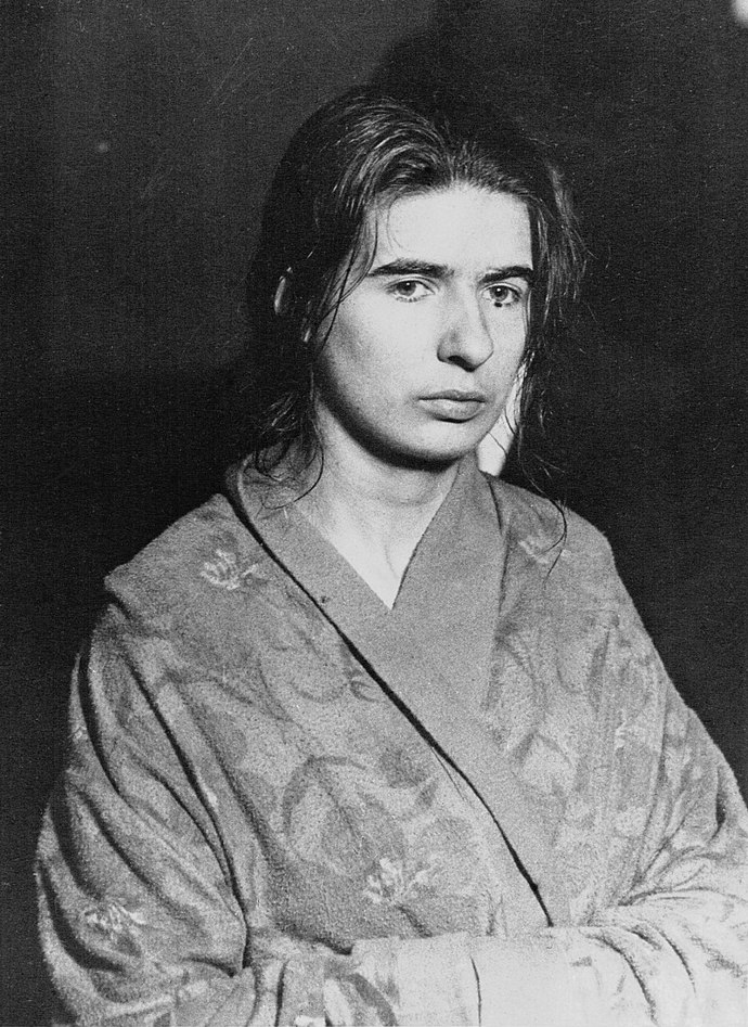 Léa Papin (15. 9. ) měla velmi nervní povahu. Když jí někdo naštval, rozmlátila mu obličej kladivem...