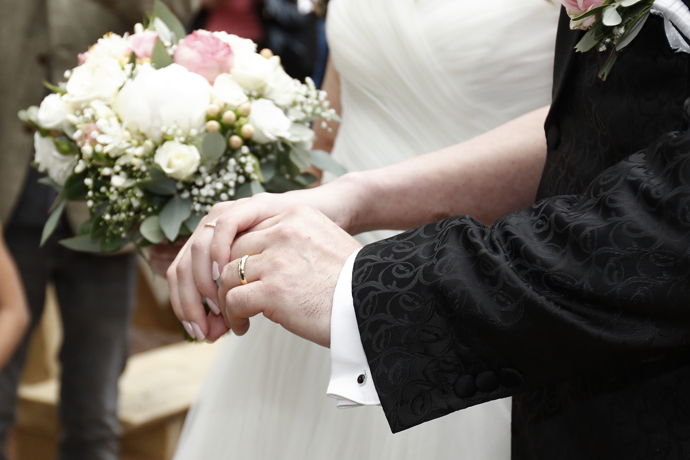 Takto vypadaly prstýnky novomanželů.