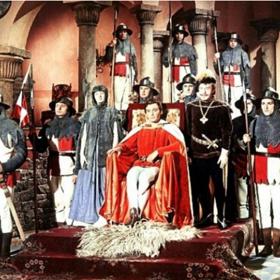 Představitel hodného prince Radovana Josef Zíma musel celou dobu nosit paruku.