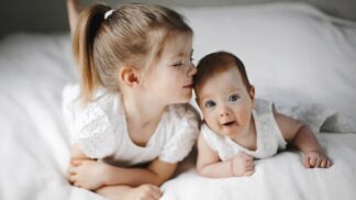 4 účinné způsoby, jak předejít sourozenecké žárlivosti: Znáte je všechny?