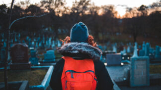 Vanda (22): Oživily jsme s kamarádkou dávný hřbitovní rituál. Ještě dnes z toho mám husí kůži