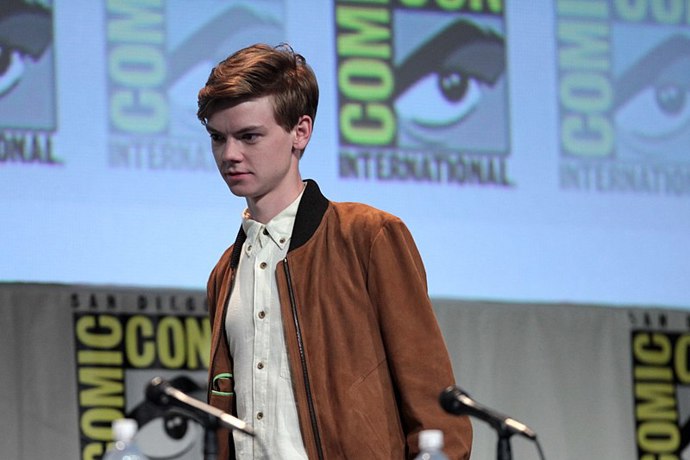 Umí hrát na kytaru, baskytaru a bicí.