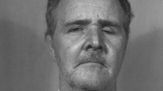 Rodinné tajemství šíleného vraha: Z Henryho Lee Lucase chtěla matka udělat holčičku