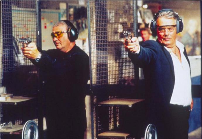 Jean-Claude Izzo je představitelem tzv. středomořské noir. Navzdory úspěchu u čtenářů a naléhání nakladatele věnoval Fabiovi jenom trojici knížek. 