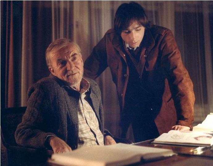 Předobrazem pro lékaře, kterého si zahrál Miroslav Macháček, byl MUDr. Zdeněk Kunc. Díky úspěšné operaci ženy Klementa Gottwalda se stal celebritou. 