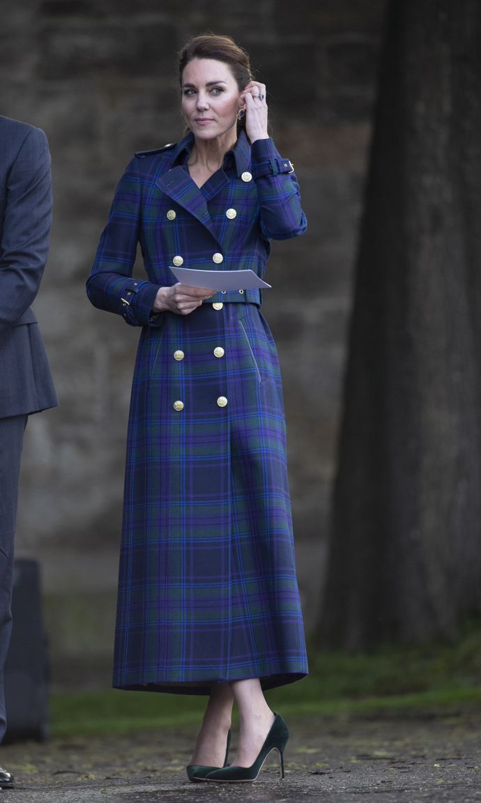 Ve Skotku oblékla Kate také tento kabát značky Holland Cooper.
