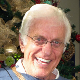 "Přijetí faktu, že život je dokonale nedokonalá zkušenost, je součástí stáří a vyrovnání se s minulostí."