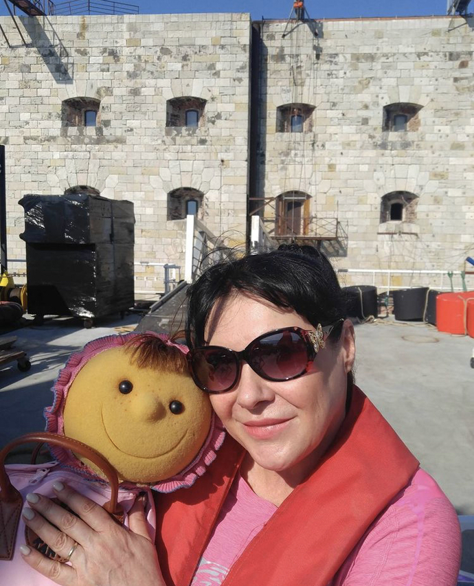 Dáda Patrasová je matka, babička, ale také majitelka slavné žížaly Julie.