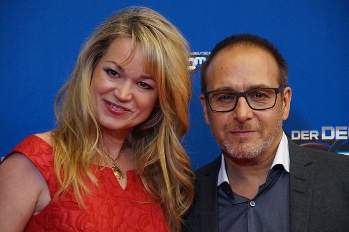 V roce 2017 se Erdogan Atalay oženil s Katjou Ohneck a zdá se, že v ní našel životní lásku.