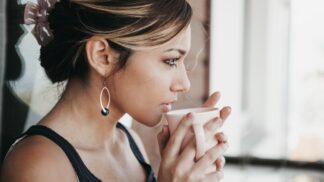 Laura (27): V naší ulici stojí prokletý dům, kde se stalo nejedno neštěstí. Manžel teď přišel se šíleným nápadem