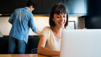 Darek (45): Manželka se jednoho dne vrátila z práce jako vyměněná. Dlouho jsem netušil, co za tím stojí