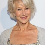 Jednou z výhod krátkých vlasů je, že nemusíte nosit příčesek, aby získaly na objemu. Tyto přirozeně splývající vlny jsou toho důkazem!