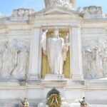 Monumentální připomínka neznámého vojína v Římě.