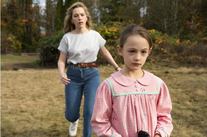 V seriálu Záhadné sídlo Bly je kladen velký důraz na lidské osudy. Ale o duchy také nepřijdeme.