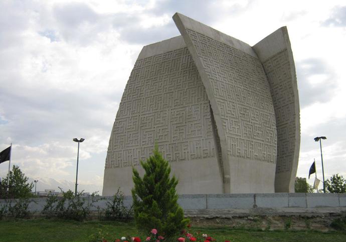 Památník neznámého vojína v Iránu.