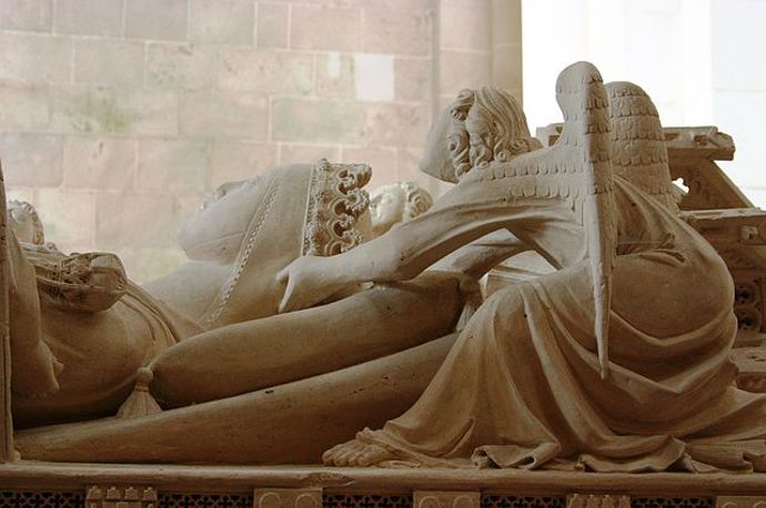 Inés nakonec spočinula v hrobce v cisterciáckém klášteře.