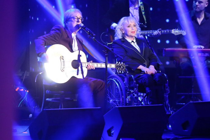 Miro Žbirka a Marika Gombitová se potkali v roce 1976 na zkoušce skupiny Modus. Od té doby se jejich pracovní a soukromé životy neustále prolínaly.