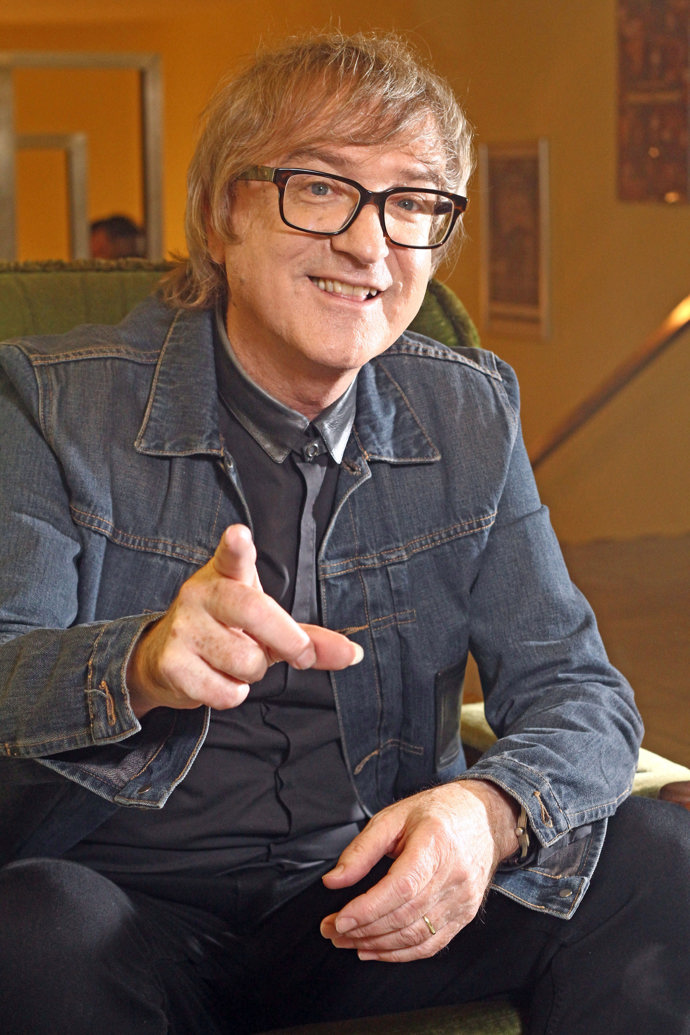 Miro Žbirka se pak osamostatnil a byl úspěšnější než Modus. Vedle hudby se věnoval také moderování v televizi. 