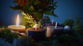 Jak slavili advent naši předci? Navštěvoval je nejen Mikuláš a anděl, ale také krvelačný žber