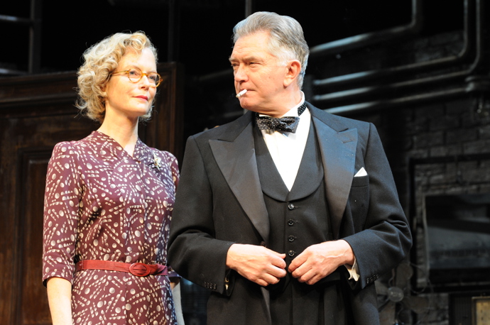 Ač svou nejslavnější roli detektiva Doylea sehrál na konci sedmdesátých let, pořád se objevuje v nových televizních projektech a můžete ho vídat i na divadelních prknech.