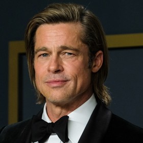 Brad Pitt je ukázkovým příkladem herce, který si svým charisma - a také pohledem očí - dokázal podmanit miliony fanynek po celém světě.