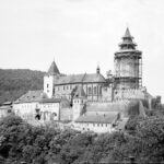 V první polovině 19. století došlo k rozsáhlému požáru, který zničil prakticky celý hrad Křivoklát. Rekonstrukce trvala až do padesátých let 20. století.