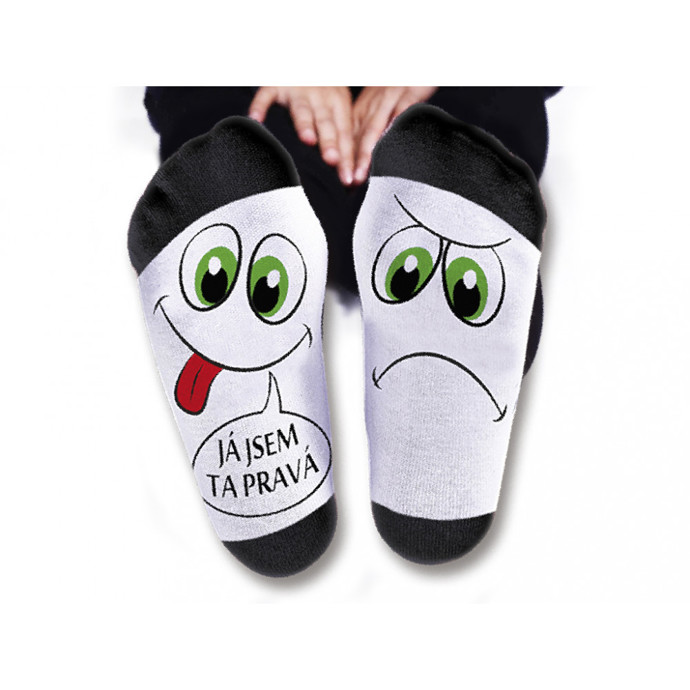 Ponožky s nápisy jsou obzvlášť trendy. Ty vyjdou na 199 Kč.