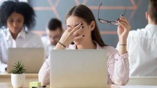 Oční vada, která sílí s věkem. Víte, o jakou jde a co na ni platí?