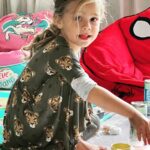 Anna Kurnikovová se fotkami svých dětí příliš nechlubí. V den čtvrtých narozenin Lucy a Nicholase ale udělala výjimku.