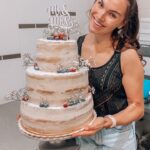 Na jaře peče Kamila Nývltová svatební dorty, v zimě cukroví.