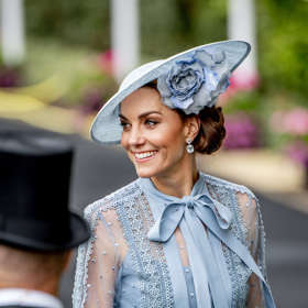 Vždy upravená a elegantní, zároveň veselá a ochotná na místě zavtipkovat. Takovou Kate miluje celá Británie.