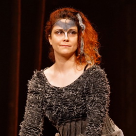 Vlasy Lucie Šoralové mají díky henně zrzavý nádech.