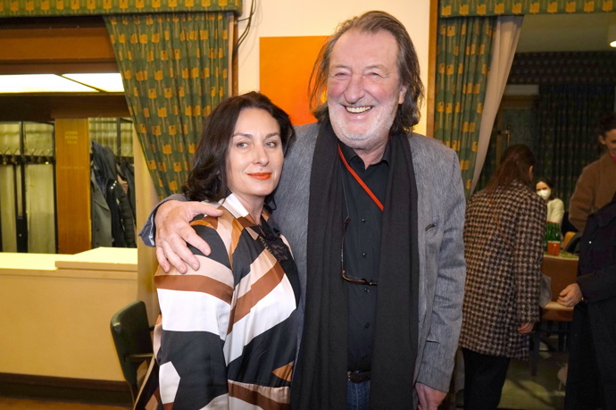 Manželka Marcela se od Bolka Polívky celý večer nehnula, byla na jeho výkon ve filmu pyšná.