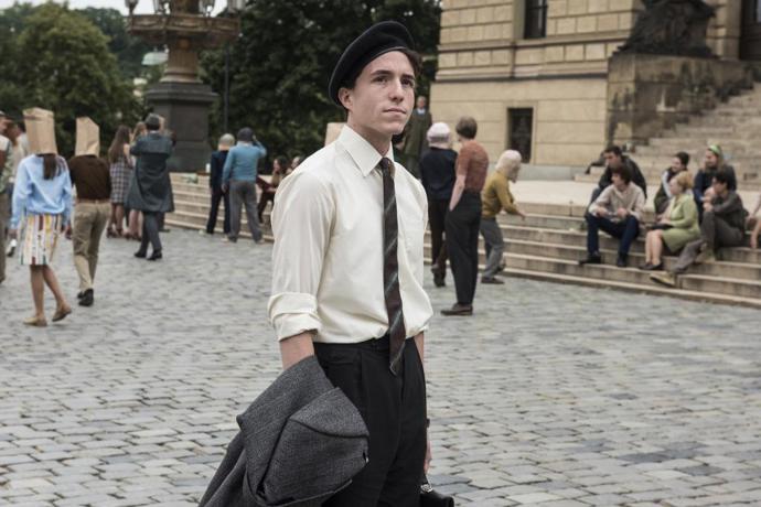 Jan Palach: Mladý student se 16. 1. 1969 na protest proti sovětské okupaci polil hořlavinou a zapálil. Tímto aktem chtěl probudit lidi z letargie...